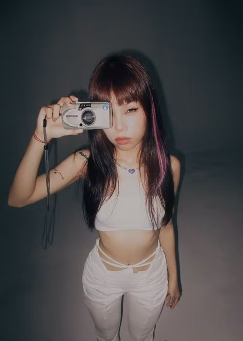 Liu Grace đang hoạt động trong nhóm rapper Under The Hood. Ảnh: FBNV.