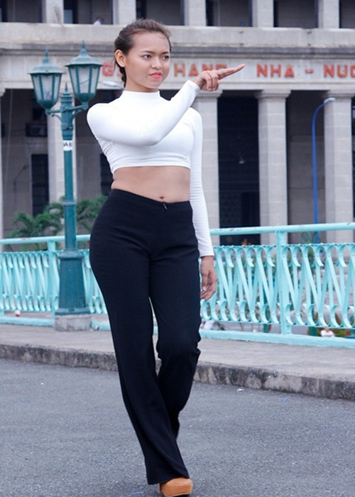 Vóc dáng của Mai Ngô không thực sự săn chắc ở Vietnam’s Next Top Model 2013. Ảnh: Khám Phá.