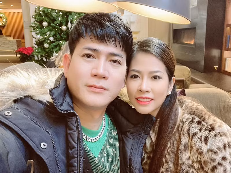 Quách Thành Danh đang có cuộc hôn nhân hạnh phúc. Bà xã của nam ca sĩ là hot girl một thời Bảo Ngọc. Cặp đôi kết hôn năm 2012. Ảnh: FBNV.