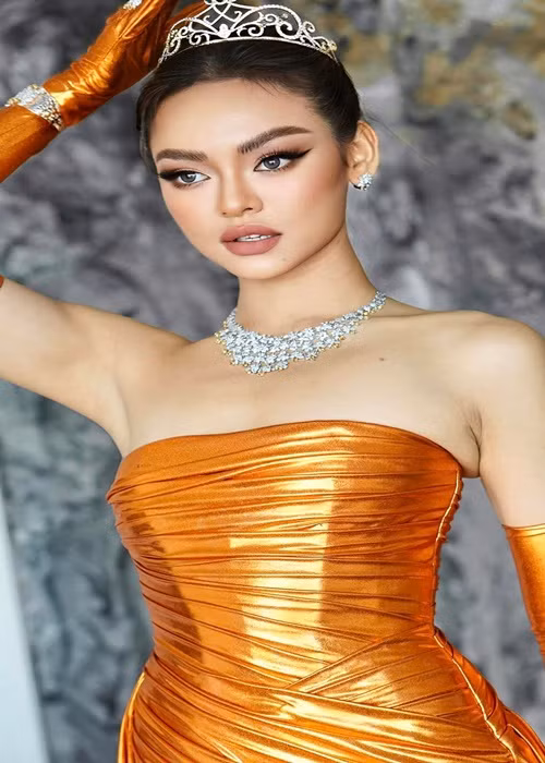 Sau The Face Vietnam 2016, Mai Ngô tham gia các cuộc thi nhan sắc. Năm 2022, cô giành danh hiệu á hậu 4 cuộc thi Miss Grand Vietnam. Ảnh: FBNV.