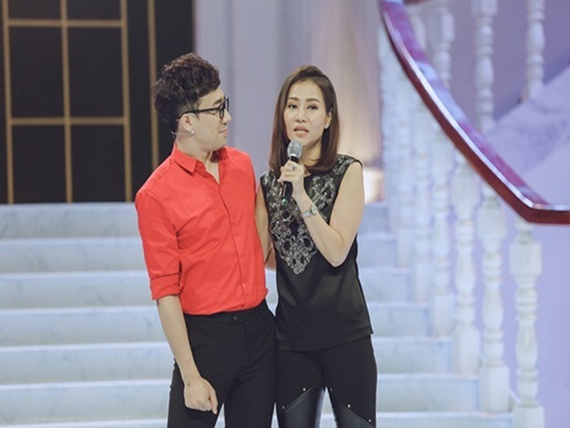 Mới đây, Thu Minh giới thiệu series Muse it. Nữ ca sĩ đóng vai trò host và hát cùng các nghệ sĩ khách mời. Trấn Thành là một trong số khách mời. Ảnh: Vietnamnet.