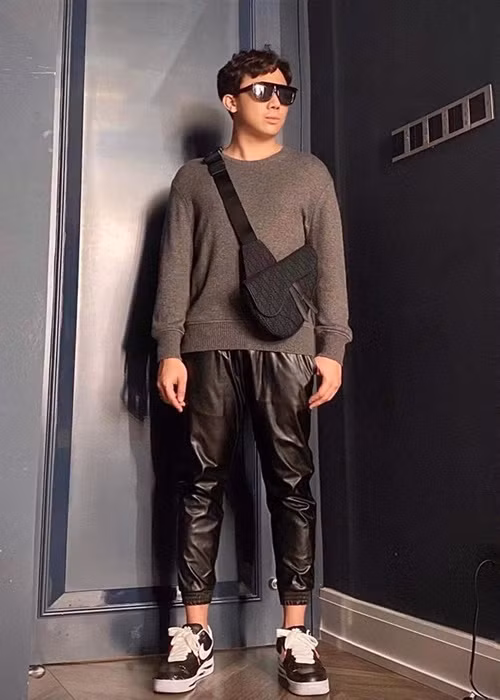 Quý mến Trấn Thành, Thu Minh tặng túi hiệu 2.700 USD cho đàn em nhân dịp sinh nhật năm 2020. Ảnh: FBNV.