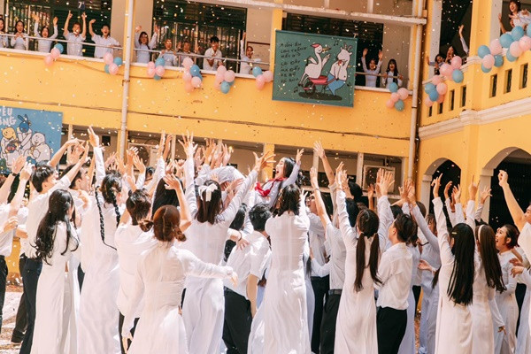 Phuong My Chi tiet lo dieu dac biet trong MV moi “Day xe bo“-Hinh-3