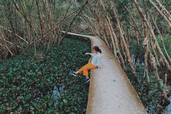 Du lich gan nha: Hanh trinh du lich than thien voi moi truong