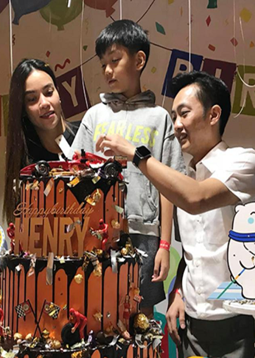 Trước khi đến với Kim Lý, Hồ Ngọc Hà từng qua một lần đò. Chồng cũ của nữ ca sĩ là doanh nhân Cường Đô la. Ảnh: Saostar.