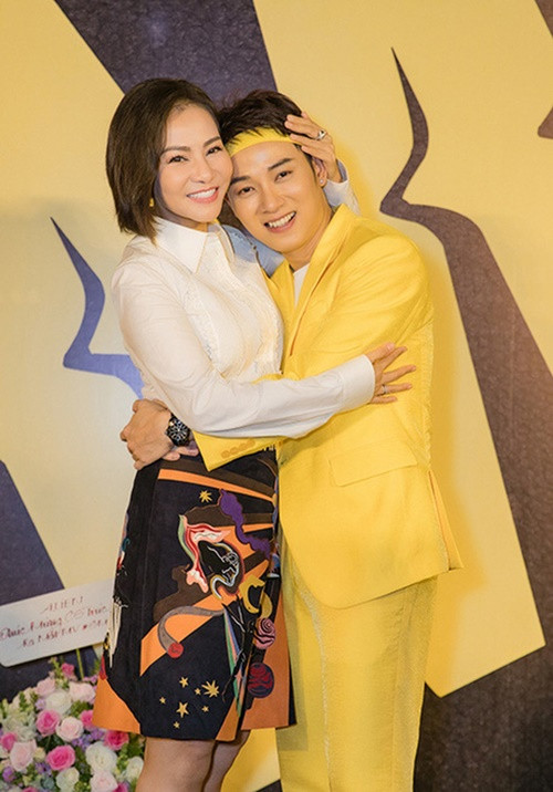 Thu Minh cho biết, cô hiểu tình cảm của Trúc Nhân dành cho mình và luôn tự hào về người học trò này. Ảnh: Dân Việt.