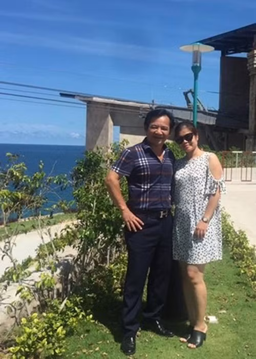 Vợ chồng Quang Tèo có cặp song sinh một trai một gái: Nguyễn Ngọc Phương Linh và Nguyễn Lê Minh. Ảnh: FBNV.