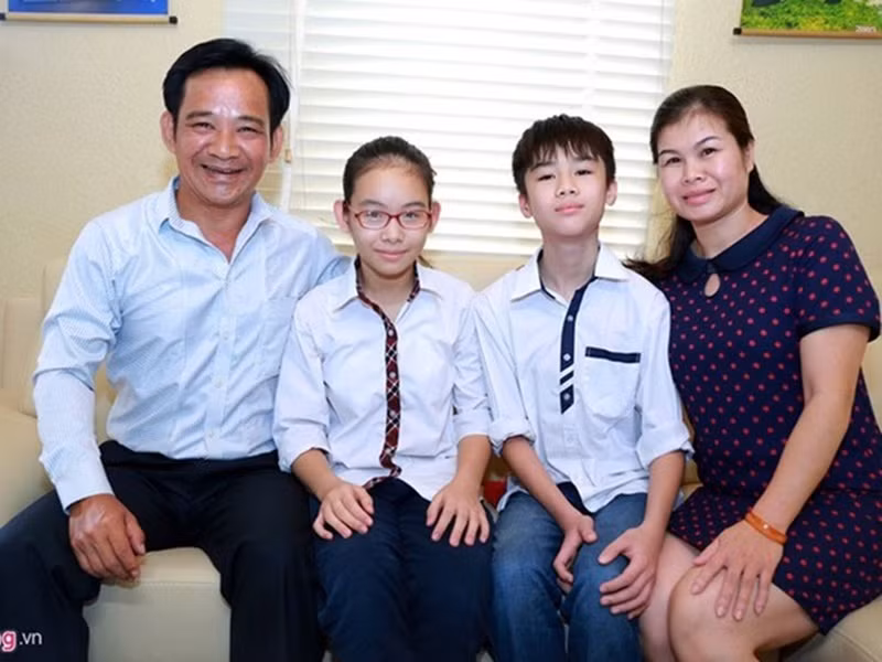 Quang Tèo từng chia sẻ trên Dân Trí, bà xã rất đảm đang. “Khi nào tôi đi làm về cũng cơm ngon, canh ngọt chờ sẵn”, anh nói. Ảnh: Zing.