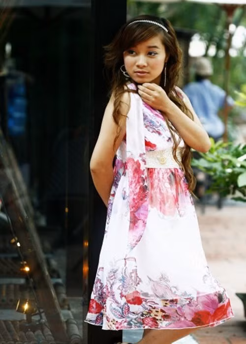 Ngày mới bước chân vào showbiz, nữ diễn viên sở hữu gương mặt bầu bĩnh, nụ cười rạng rỡ cùng vóc dáng khá đầy đặn. Ảnh: FBNV.