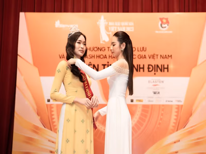 Nhiều người cho rằng cát-sê sự kiện, làm đại sứ thương hiệu của Thùy Tiên không hề nhỏ bởi cô là nàng hậu nhận được sự quan tâm của đông đảo khán giả.