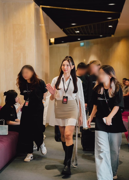 Người đẹp làm đại sứ thương hiệu, tham gia các sự kiện.