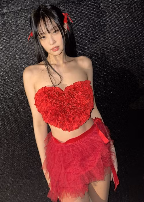 Jennie sinh năm 1996, là thành viên của BlackPink - nhóm nhạc Hàn Quốc nổi tiếng. Ảnh: Instagram.