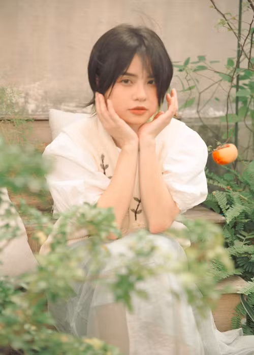 Việc Thái Trinh vạch trần chuyện bị “sàm sỡ bằng lời nói" vấp phải ý kiến trái chiều. Trước nghi vấn chiêu trò, người nữ ca sĩ phủ nhận. Ảnh: FBNV.