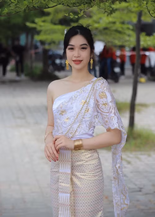 Anna có chứng chỉ tiếng Nhật JLPT N2, IELTS 7.0. Ảnh: Vietnamnet.