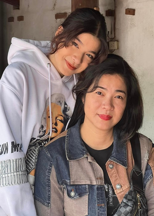 Đam mê nghệ thuật của Hoài Anh được bố mẹ ủng hộ.