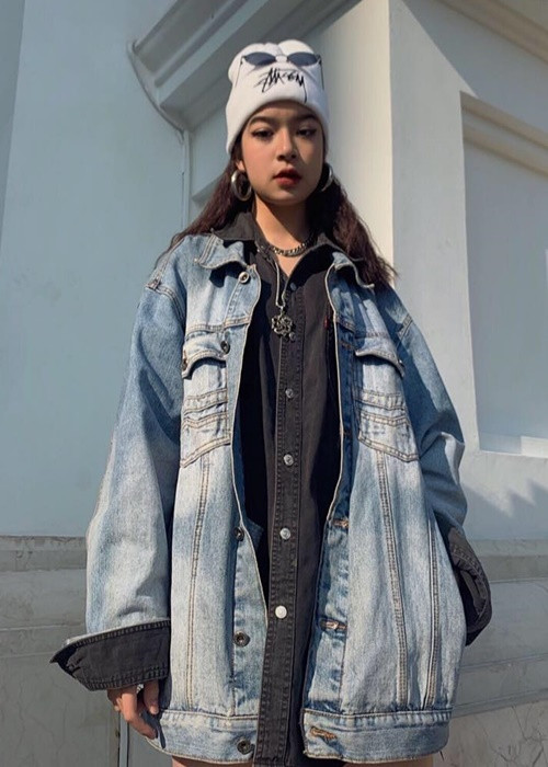 Hoài Anh ăn mặc bụi bặm giống bố.