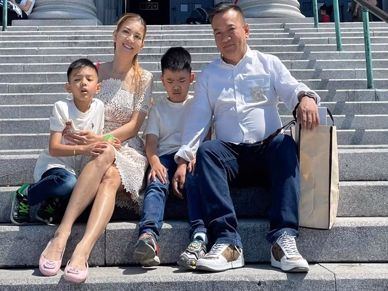 Ông xã Phạm Thanh Thảo là doanh nhân Võ Nguyễn Trường Sơn. Vợ chồng nữ ca sĩ hiện tại có hai con trai chung.