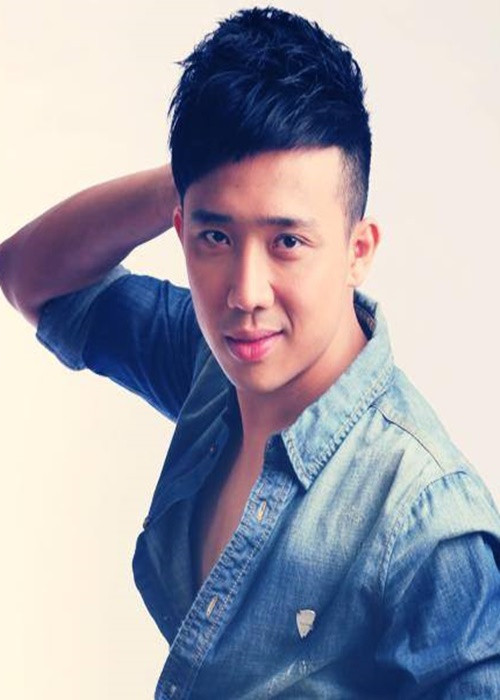 Cô bạn gái cũ Trấn Thành nhắc đến trong Người ấy là ai có thể là người nam MC đề cập đến trong Vô lăng tình yêu năm 2020. Trong Vô lăng tình yêu, Trấn Thành kể, năm 21- 22 tuổi, anh yêu một cô gái và hứa cho người này một cuộc hôn nhân.