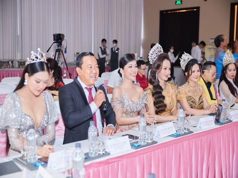 Hoa hậu doanh nhân thành đạt Hoàn cầu 2023 đã vi phạm ở khoản 5, điều 12 nghị định 38/2021/NĐ-CP của Chính phủ quy định xử phạt vi phạm hành chính trong lĩnh vực văn hóa và quảng cáo. Ảnh: Dân Việt.