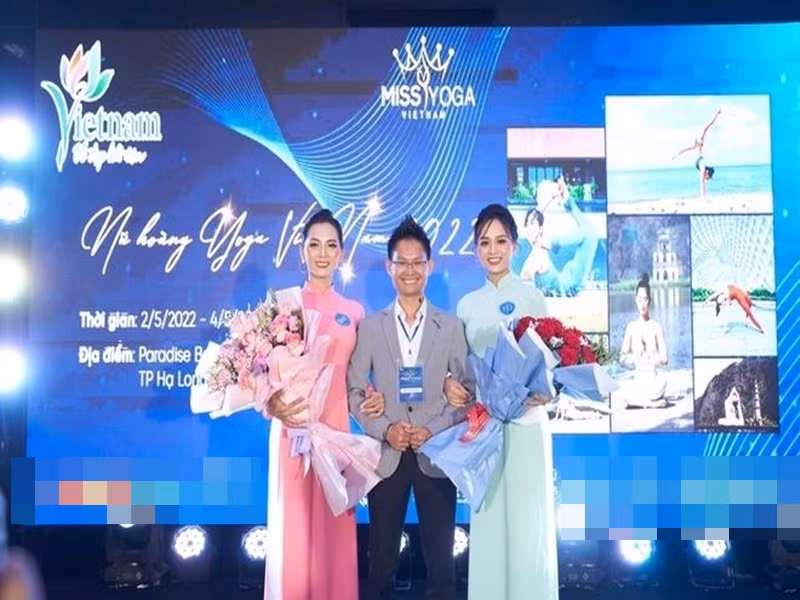 Theo Người Lao Động, ban tổ chức ban đầu dự định tiến hành vòng thi bán kết cuộc thi Nữ hoàng yoga Việt Nam 2022 để tuyển chọn những thí sinh đáp ứng yêu cầu tham dự vòng chung kết. Tuy nhiên, vì lý do khách quan, một số các hạng mục phục vụ cho vòng thi chưa đáp ứng yêu cầu. Vì vậy, ban tổ chức dừng tổ chức vòng thi và chuyển sang hình thức tổ chức biểu diễn nghệ thuật và trình diễn các tiết mục yoga, không bán vé. Dù công ty cổ phần Truyền thông và Giải trí MC Media đã có thông báo việc biểu diễn nghệ thuật nhưng chưa đảm bảo quy định. Ảnh: Bảo Vệ Pháp Luật.