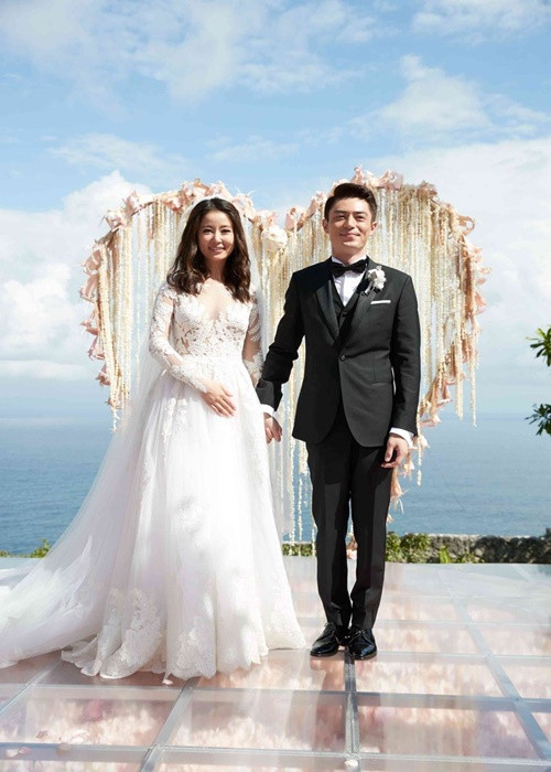 Hoắc Kiến Hoa chia sẻ, anh kết hôn với Lâm Tâm Như bởi cả hai có tính cách tuy đối lập nhưng lại bổ sung cho nhau. Tài tử họ Hoắc trầm tính, ít nói còn Lâm Tâm Như luôn vui vẻ, hoạt bát. Ảnh: Tổ Quốc.