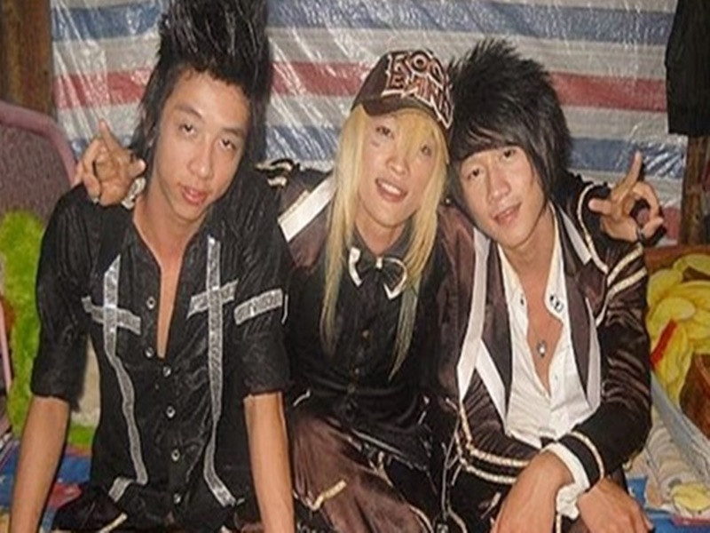 Nhiều TikToker trên các quốc gia từ châu Á và châu Âu cover Thêm một lần đau của HKT trong khi đây là ca khúc từng bị xem là thảm họa Vpop. Ảnh: Zing