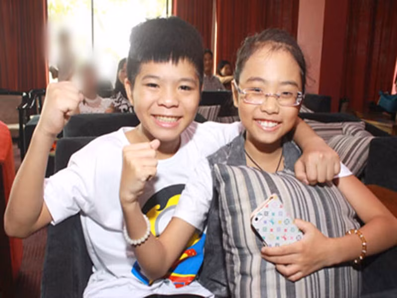 Quang Anh và Phương Mỹ Chi ngày càng thân thiết sau cuộc thi. Ảnh: Hà Nội Mới.