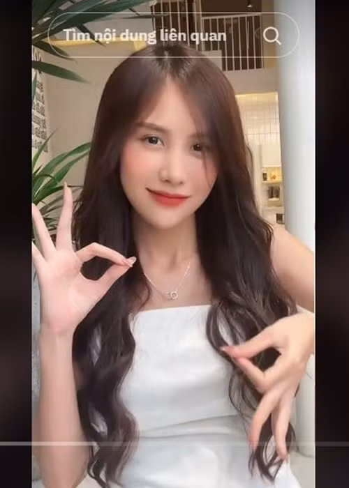 Nhan sắc ngày càng xinh đẹp của con gái nghệ sĩ Trần Nhượng. (Ảnh chụp màn hình)