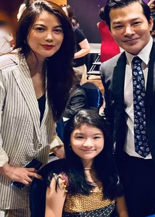 Trong cuộc phỏng vấn với Dân Trí, Trần Bảo Sơn cho biết, anh và Trương Ngọc Ánh giữ mối quan hệ tốt đẹp. “Nếu như một trong hai gặp những vấn đề khó khăn, đối phương sẵn sàng hỗ trợ và giúp đỡ”, anh nói. Ảnh: FBNV.