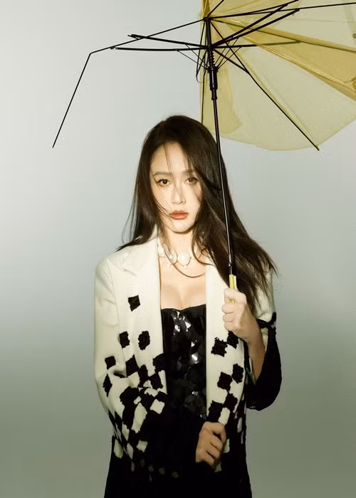 Trần Kiều Ân thường xuyên được mời làm người mẫu cho các tạp chí. Ảnh: Instagram.