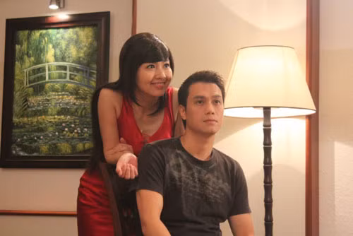 Nữ diễn viên không ngần ngại che giấu vẻ xinh đẹp, khả ái của mình để hoàn thành vai diễn.