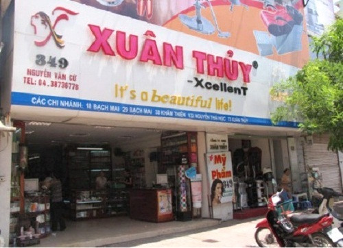 Chuoi cua hang Xuan Thuy ra sao sau scandal ban hang rom?