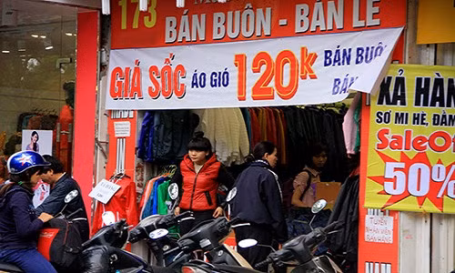 Mat hang nao dang giam gia khong phanh o Ha Noi