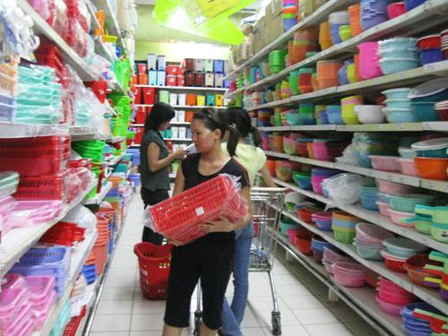 Mặt hàng đồ gia dụng giảm giá từ 10 - 50% như lock &amp; lock, at&amp;min...