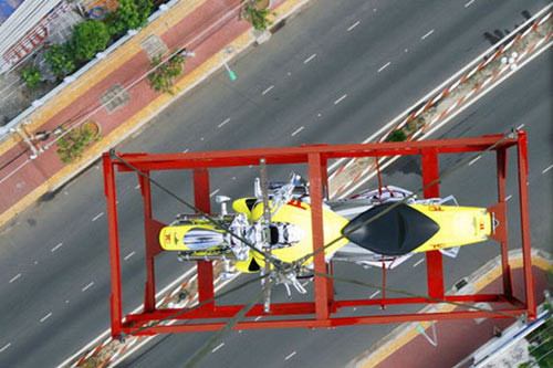 Choang vang nhung tay choi mo to khung o Viet Nam-Hinh-2