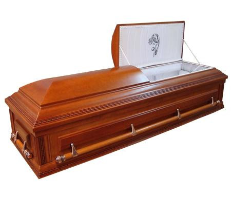 Anh Nguyễn Thái Tuấn (chủ xưởng gỗ tại Hoài Đức - Hà Nội) cho biết: "Gỗ xà cừ có đặc tính chống mối mọt rất tốt, vì thế, nhiều người vẫn đặt làm quan tài mai táng. Tùy vào kích thước mà giá của sản phẩm này dao động từ 7 đến trên 10 triệu đồng". Ảnh minh họa.