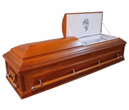 Anh Nguyễn Thái Tuấn (chủ xưởng gỗ tại Hoài Đức - Hà Nội) cho biết: "Gỗ xà cừ có đặc tính chống mối mọt rất tốt, vì thế, nhiều người vẫn đặt làm quan tài mai táng. Tùy vào kích thước mà giá của sản phẩm này dao động từ 7 đến trên 10 triệu đồng". Ảnh minh họa.