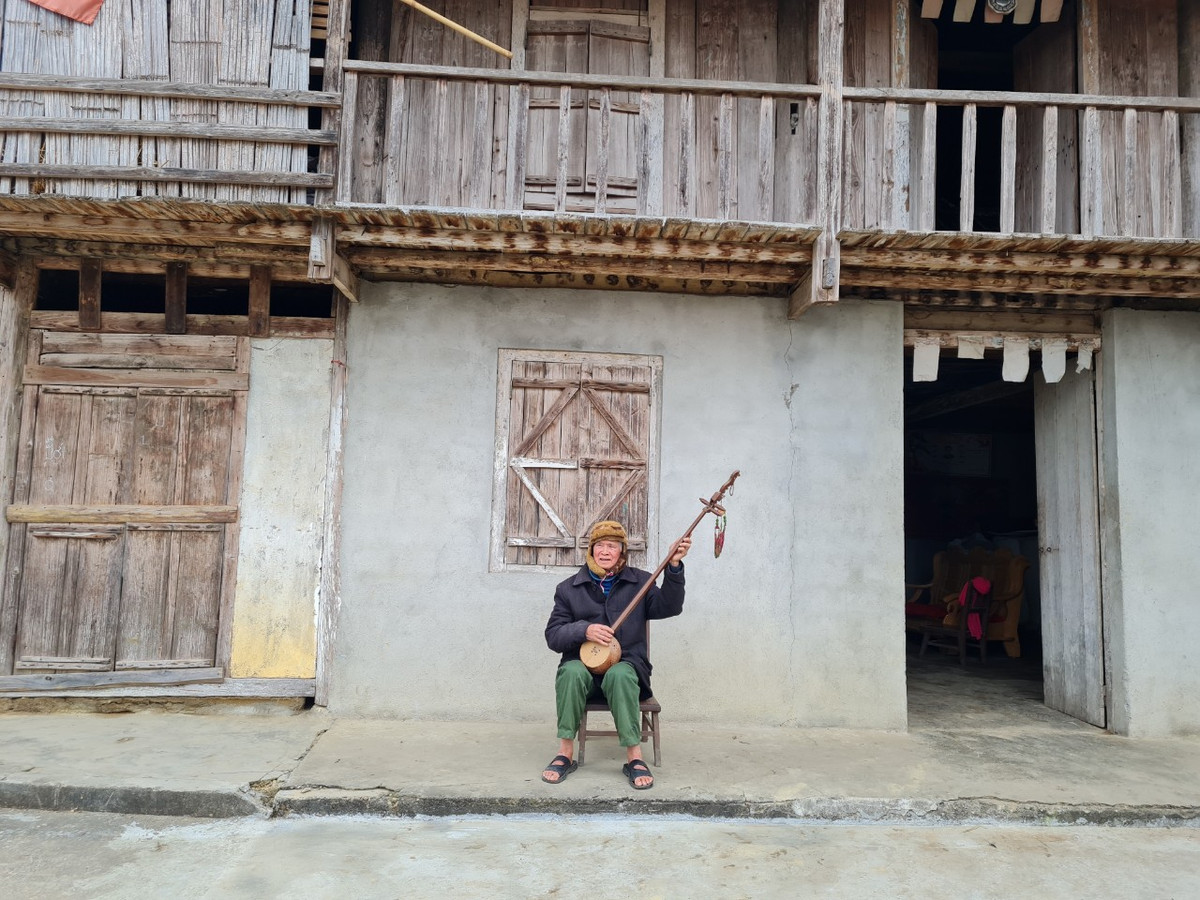 Nghe nhan Lam Van Lu: Nguoi giu hon cho dieu xoe tren “Cao nguyen trang”-Hinh-2