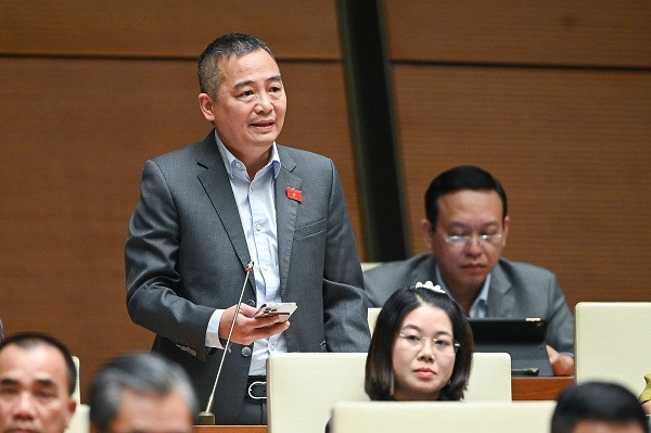 ĐBQH: Còn hơn 42% dịch vụ y tế chưa có giá, ai chịu trách nhiệm? DBQH: Con hon 42% dich vu y te chua co gia, ai chiu trach nhiem?