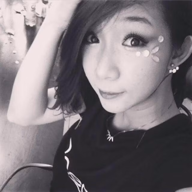 Ngoài dạy nhảy, hiện Thanh Hà còn làm thêm một số công việc khác như kinh doanh, bán hàng thời trang, trang sức. Cô bạn có sở thích sưu tập những món trang sức độc đáo luôn biết thể dùng niềm đam mê để tạo nên dấu ấn cho riêng mình.