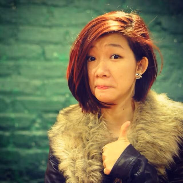 Công việc kinh doanh cũng mang đến cho Thanh Hà nhiều trải nghiệm thú vị. Việc tiếp xúc với các khách hàng khiến cô bạn 9X cá tính chui rèn được khả năng giao tiếp, biết cách tính toán để kinh doanh được hiệu quả hơn.