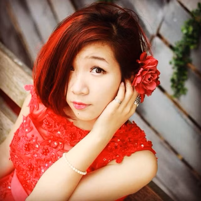 Thanh Hà là thành viên của vũ đoàn Ocean, đang làm công việc của một vũ công và kiêm luôn cô giáo dạy nhảy tại vũ đoàn. Ở tuổi 23, Thanh Hà với niềm đam mê vũ đạo đã để lại một số dấu ấn qua những thành tích mà cô đạt được.