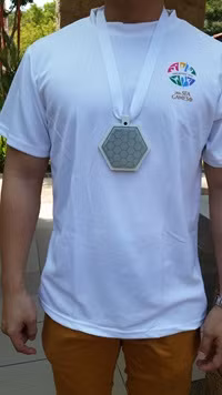 Các giám đốc sáng tạo kỳ vọng thiết bị này sẽ giúp khán giả thêm phấn khích, được truyền thêm cảm hứng khi tham dự lễ khai mạc và họ sẽ cùng nhau biến khán đài trở thành một màn hình LED khổng lồ, tạo ra các hình ảnh và hiệu ứng đẹp mắt. Ngoài ra thiết bị LED mà ban tổ chức phát cho khán giả cũng được xem là món quà lưu niệm đầy ý nghĩa.