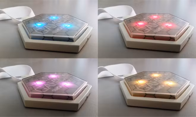 Đặc biệt, khán giả cũng chính là một phần trong các màn biểu diễn của lễ khai mạc. Các khán giả sẽ có được trải nghiệm nhập vai, được phát một thiết bị đèn LED trông giống như một chiếc huy chương có dây đeo, bổ trợ cho những màn biểu diễn ánh sáng.