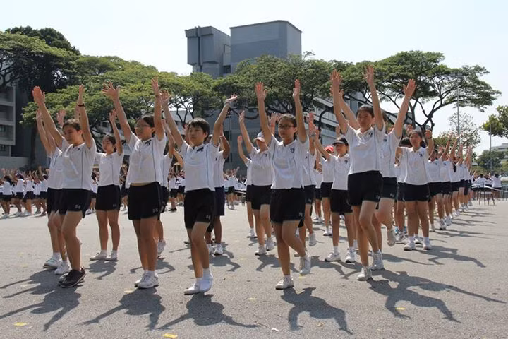 Trong số những người tham gia biểu diễn khai mạc, có phần lớn là học sinh, sinh viên. Các bạn trẻ này đã phải tập luyện ròng rã suốt nhiều tháng qua.