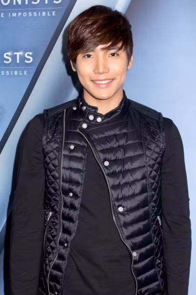 Trẻ tuổi nhưng Yu Ho Jin đã đạt đến đẳng cấp thế giới, các clip của anh trên Youtube luôn thu hút số lượng rất lớn người xem, cùng với vô số bình luận thể hiện sự kinh ngạc.