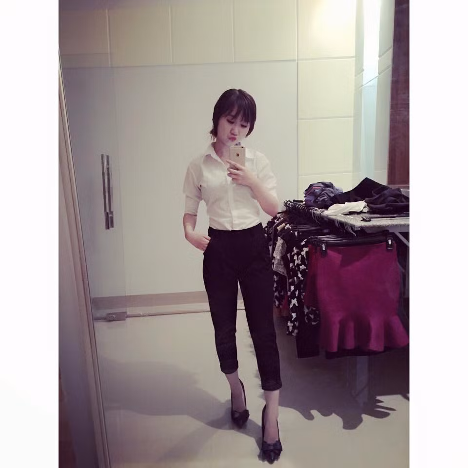 Nhưng sau đó, khi Hương Tràm nổi tiếng hơn, Lãi Lãi cũng dần cảm thấy vui vẻ, thích thú khi được bạn bè khen ngợi giống ca sĩ này.