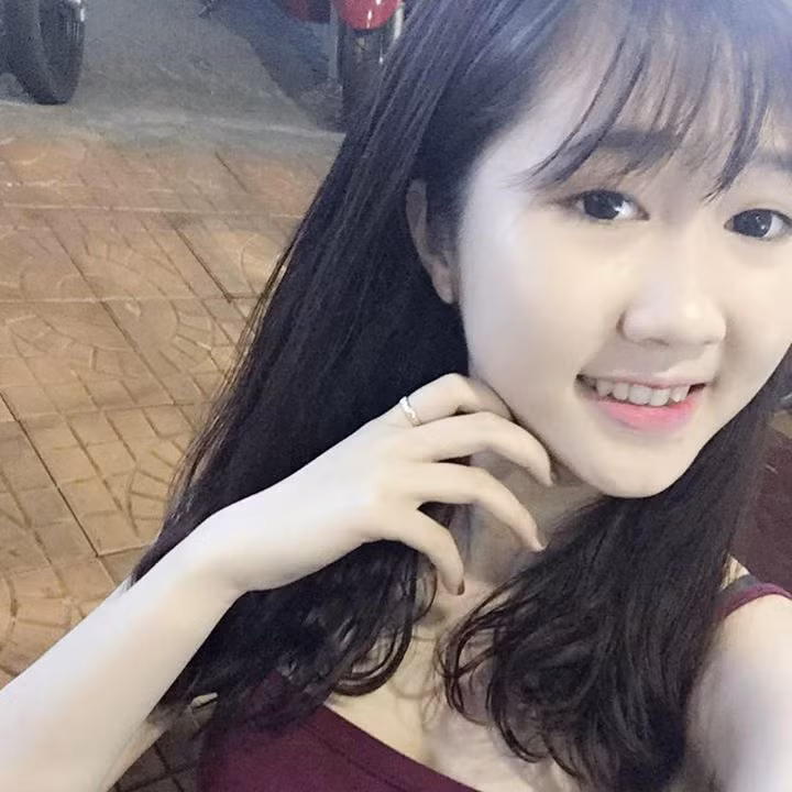 Chính những tính cách trên đã giúp công việc kinh doanh của Lãi Lãi rất thuận lợi và phát triển tốt. Vui vẻ, hòa nhã, Lãi Lãi luôn mang đến cho các vị khách trẻ tuổi niềm vui và lòng tin khi mua hàng.