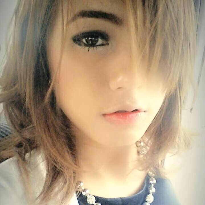 Khuôn mặt xinh đẹp của Eaint Darli Linn chẳng thua kém gì các hot girl.