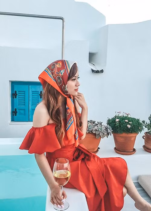 Gần đây, để kỷ niệm tròn 2 năm về chung một nhà, vợ chồng Dylan cùng đi du lịch châu Âu. Thời điểm đó, trên trang cá nhân, cặp đôi liên tục khoe hình ảnh chuyến đi nghỉ dưỡng sang chảnh.